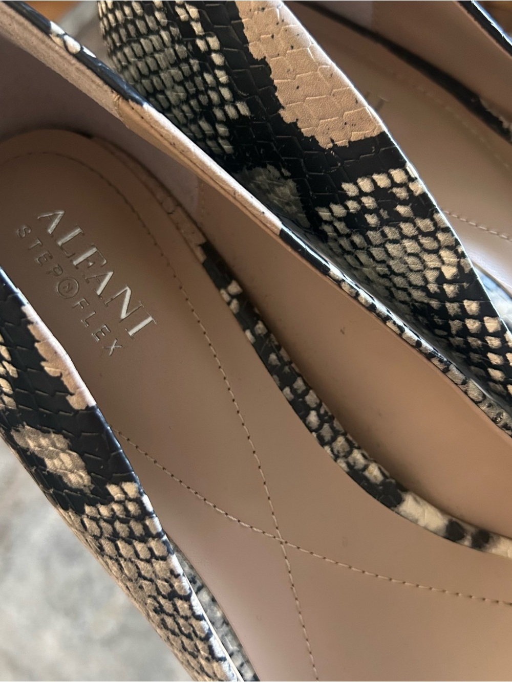 Alfani "Step 'N Flex" Jeules Snakeskin Print Pumps - Picture 2 of 7